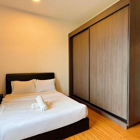 Beacon Executive Suite - City View - By Iz Джордж Таун Екстериор снимка